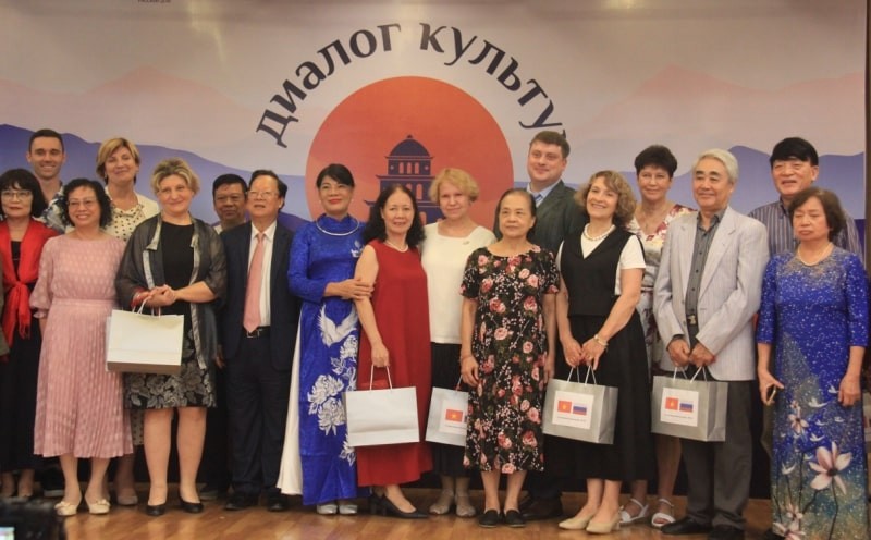 Vietnamese Alumni Cherish Russia