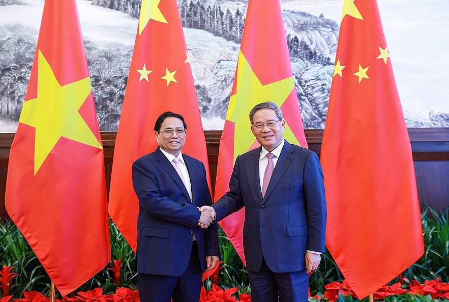 Prime Minister Pham Minh Chinh and Premier Li Qiang during the visit to China in June 2023. Photo: Nhat Bac.