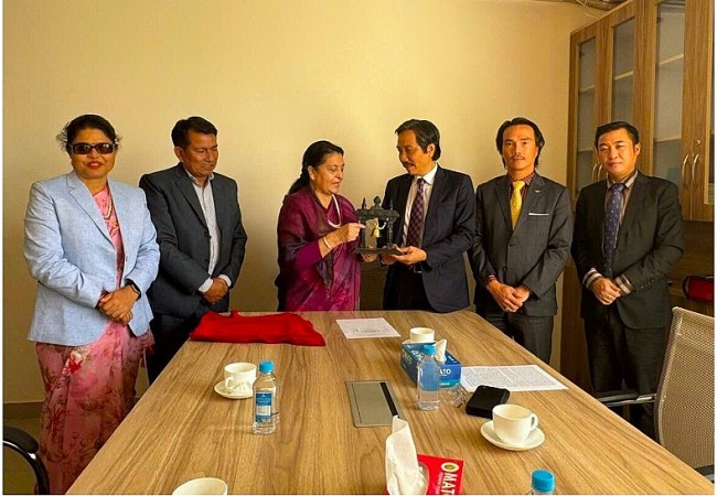 Vietnam - Nepal Friendship Association - Firm Bridge to Strengthen Relations