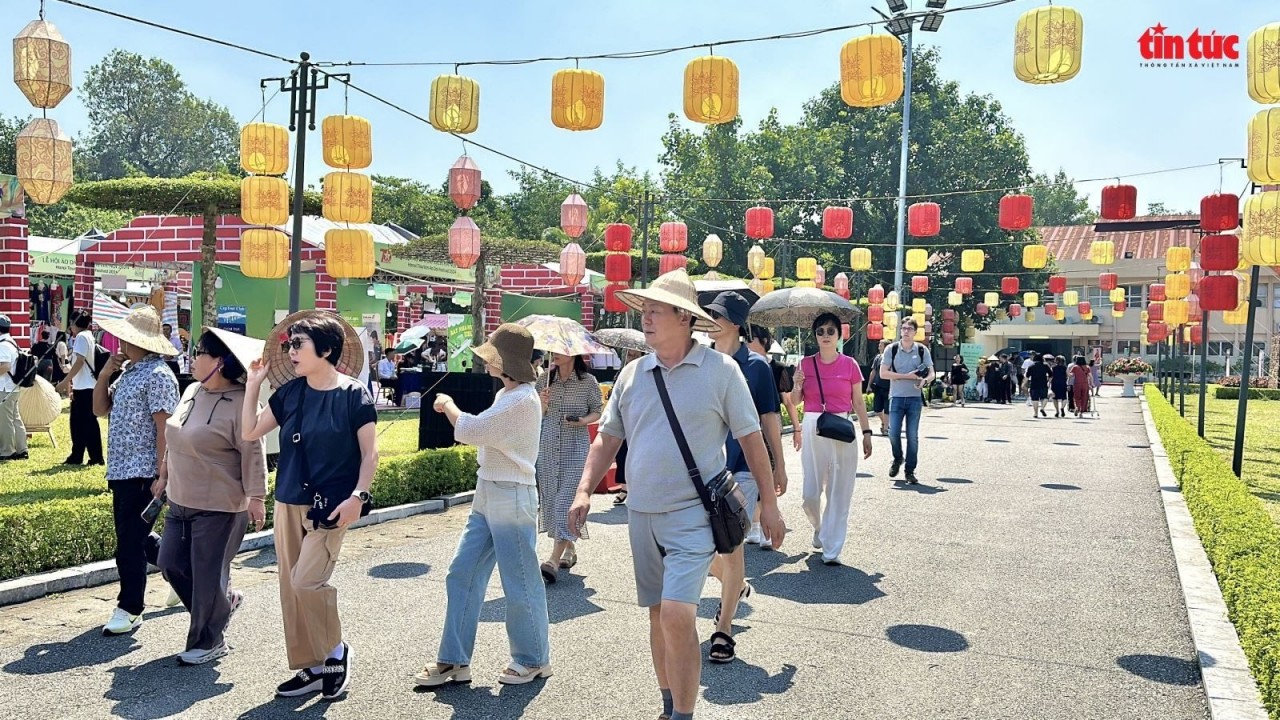 Hanoi's Many Faces: A Foreigner's View