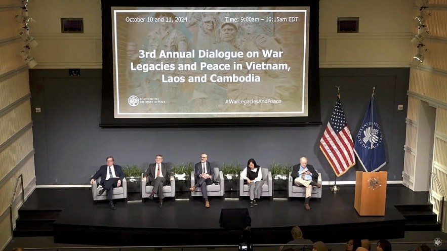 Speakers engage in the hybrid dialogue held on October 11 by the United States Institute of Peace. (Photo: USIP)