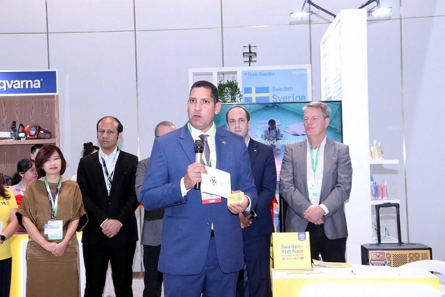 Exhibition Held to Introduce Swedish Green Solutions to Vietnamese Partners