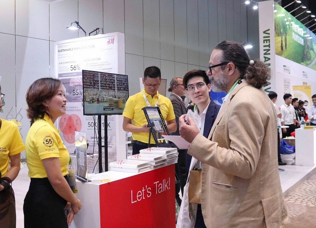 Exhibition Held to Introduce Swedish Green Solutions to Vietnamese Partners