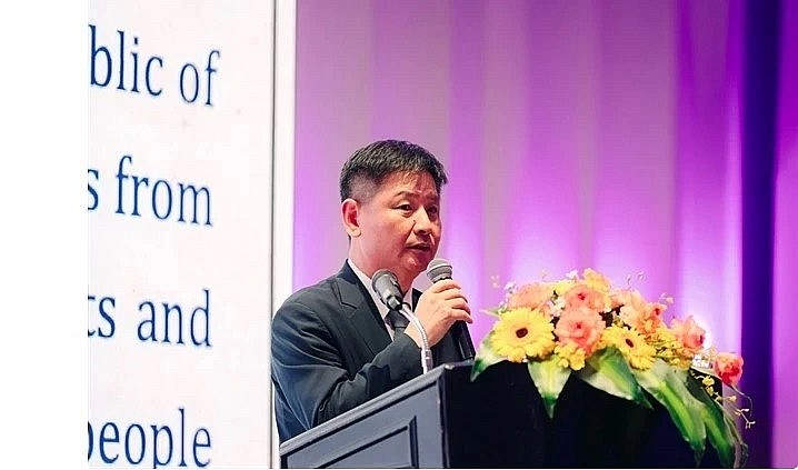 Consul General of the Republic of Korea Kang Boosung speaking in Da Nang city. (Photo courtesy of the Consulate General of the Republic of Korea)