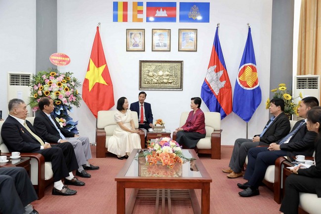 Vietnam - Cambodia Friendship Association Congratulates Cambodia on Independence Day