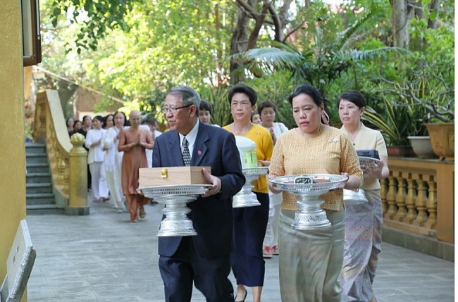 Vietnam - Thailand Friendship Association participates in Kathina ceremony in Thai Binh