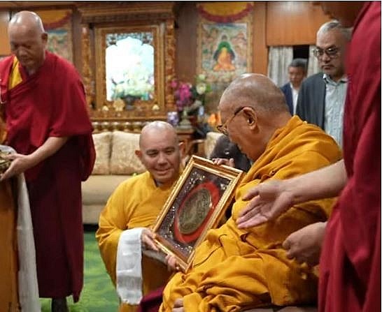 Vietnamese Buddhist Sangha meets Dalai Lama, extends invite for Vesak celebration in Vietnam