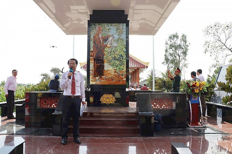 Ca Mau Honors Ho Chi Minh and Iconic Star Apple Tree