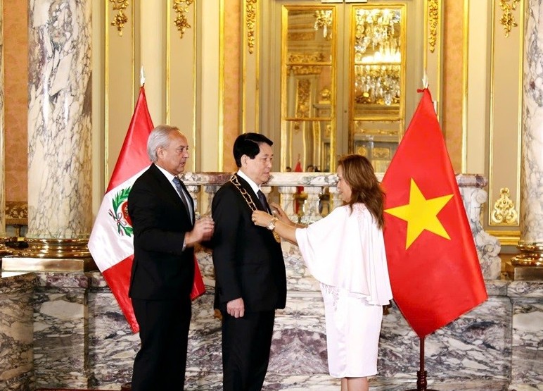 President Luong Cuong Honored with “The Sun of Peru” Order