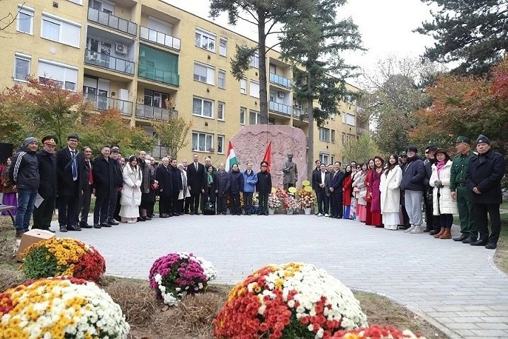 Restoration of the Ho Chi Minh Monument Park in Zalaegerszeg City