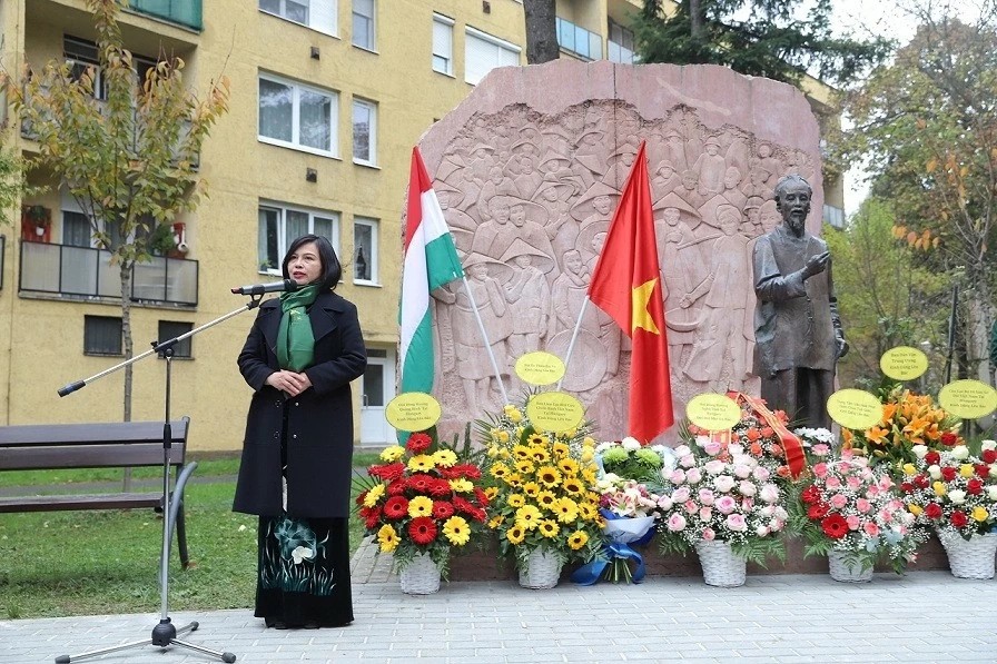 Restoration of the Ho Chi Minh Monument Park in Zalaegerszeg City