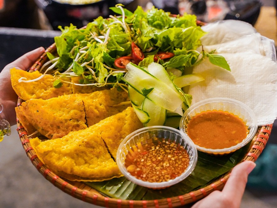 Banh xeo - a crispy Vietnamese pancake - ranked 31st on Taste Atlas' list. Photo: Buffet Poseidon 