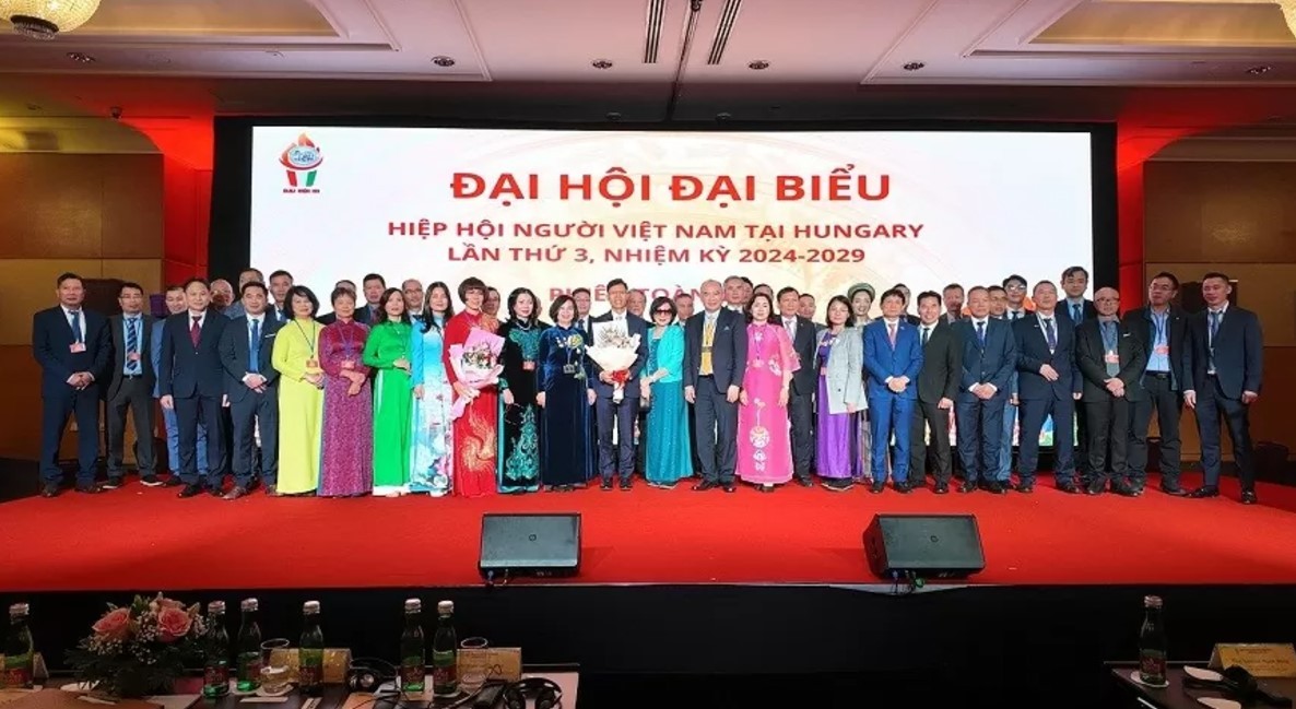 Vietnamese in Hungary Hopeful for Bright Future