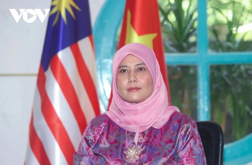 Cik Aida Safura Niza Othman, Deputy Ambassador of Malaysia to Vietnam.