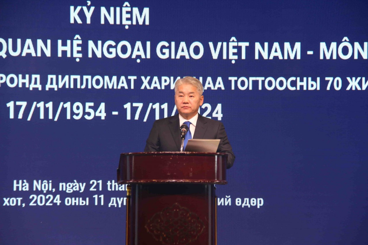 Member of Parliament, Minister of Food, Agriculture, and Light Industry of Mongolia, and Chairman of the Mongolian Subcommittee in the Vietnam-Mongolia Intergovernmental Committee