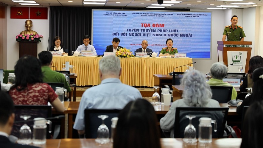 Ho Chi Minh City Propagates Laws to the Vietnamese Community Abroad