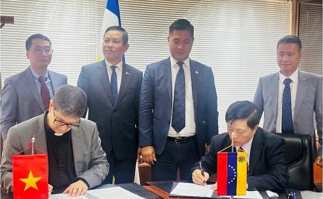 Venezuela and Vietnam ink New Educational Cooperation Agreement