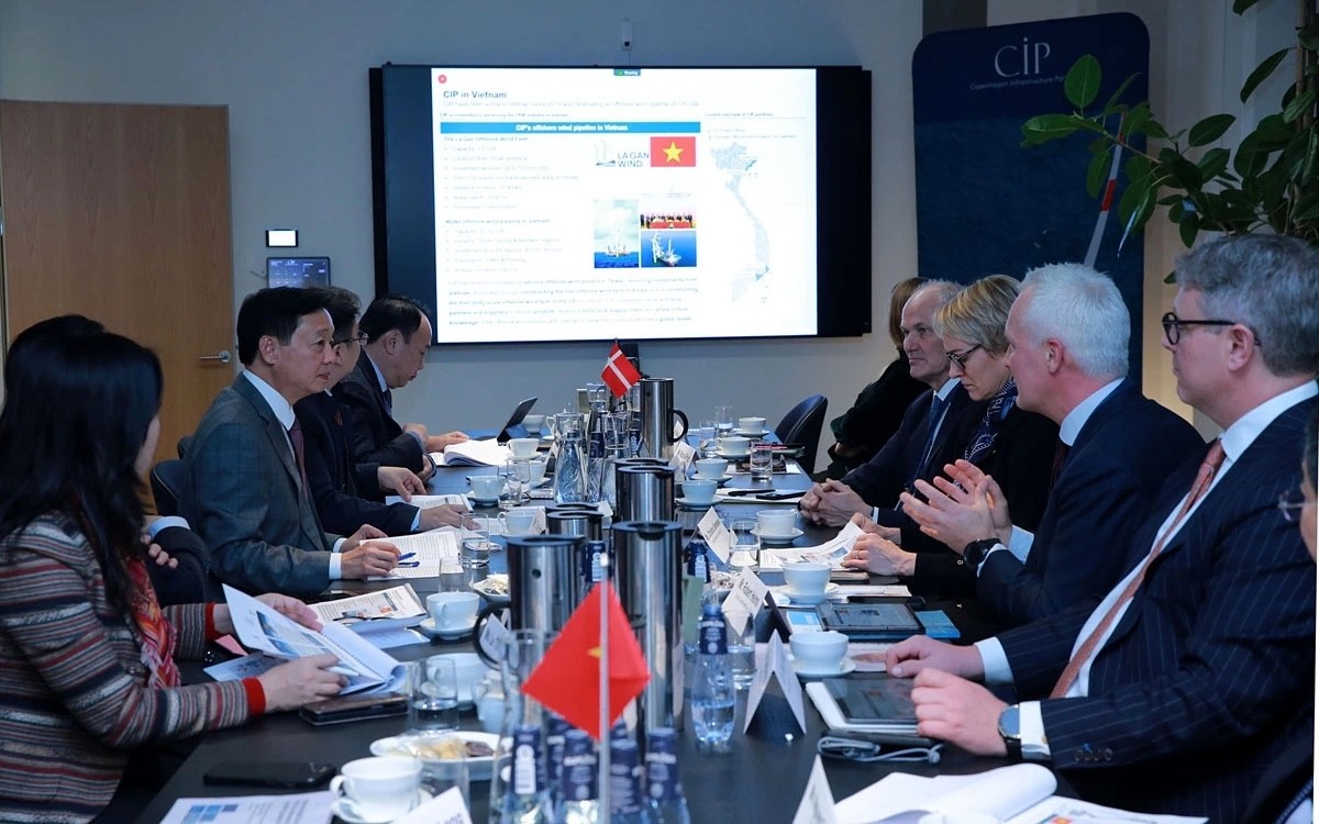 Vietnam News Today (Nov. 27): Vietnam Seeks Danish Assistance in Green Energy Development