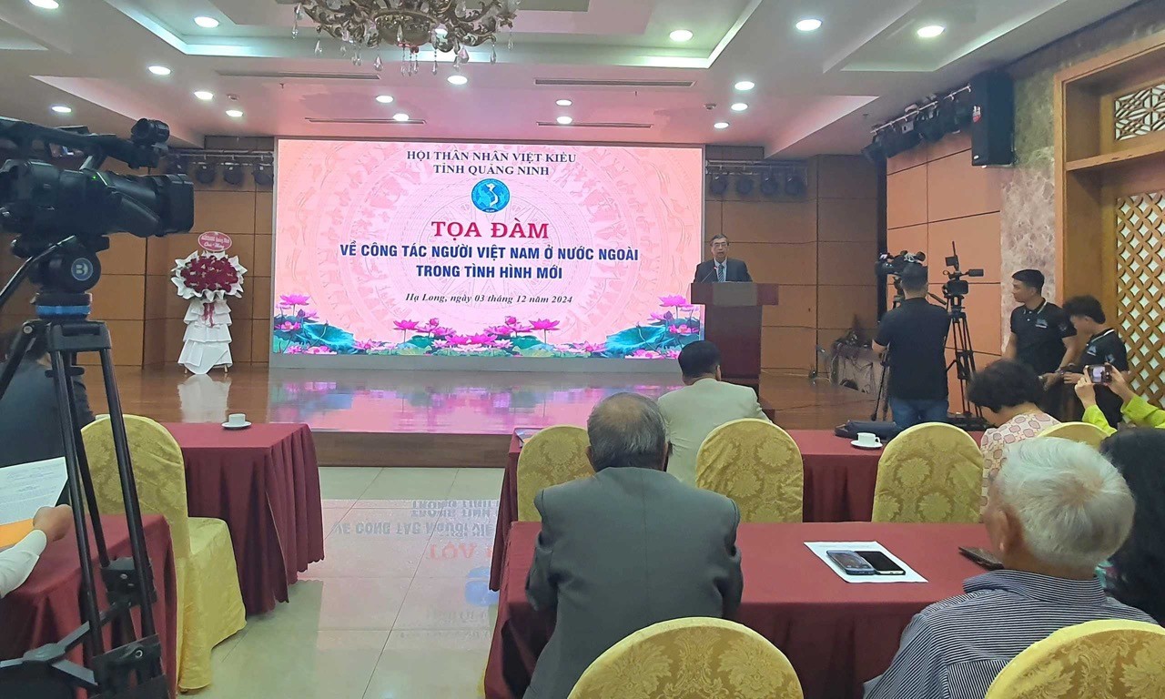 Seminar Focuses on Improving Overseas Vietnamese Affairs in Ha Long