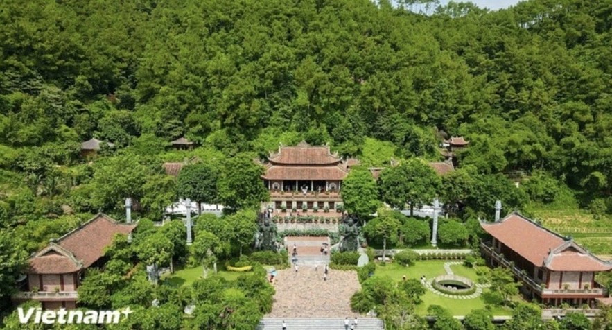 With unique architecture and peaceful landscape, Dia Tang Phi Lai Tu in Thanh Liem district is considered a fairyland in Ha Nam. (Photo: Minh Son/Vietnam+)