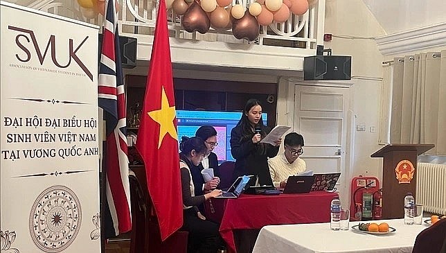 Vietnamese Students Association in the UK Holds Congress