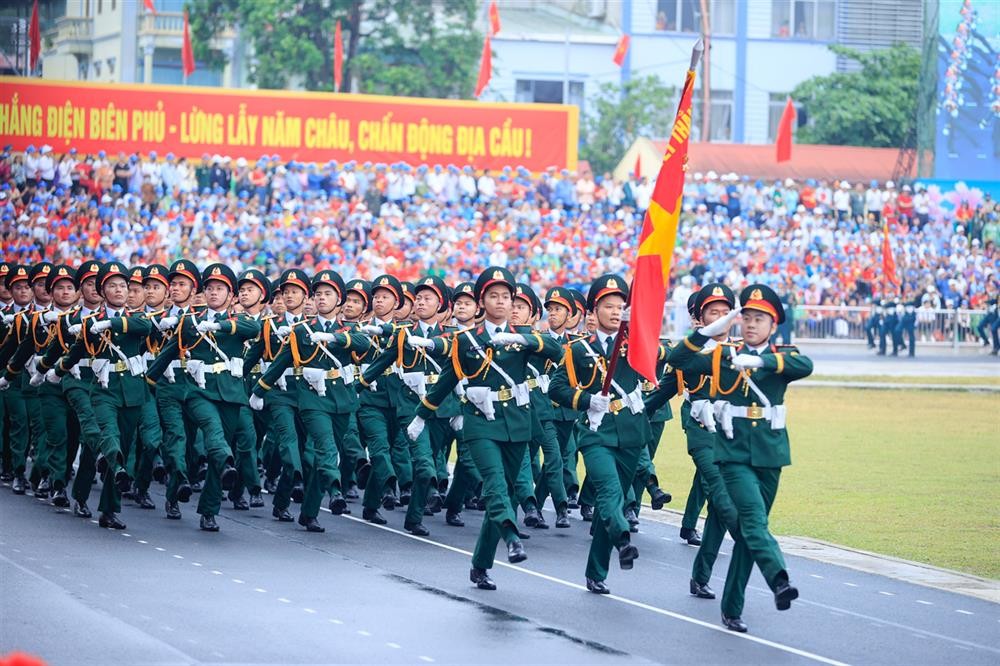 Foreign Experts Praise Vietnam People Army's Legacy