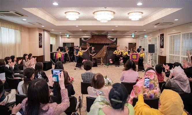 Vietnamese Culture Showcased to International riends in Japan