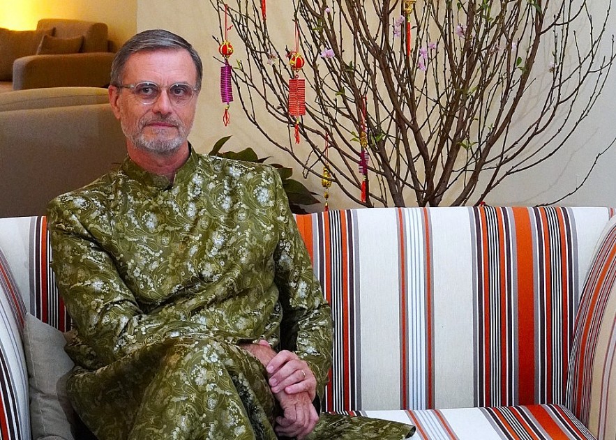 French Ambassador Enchanted by Hanoi And Vietnamese Ao Dai