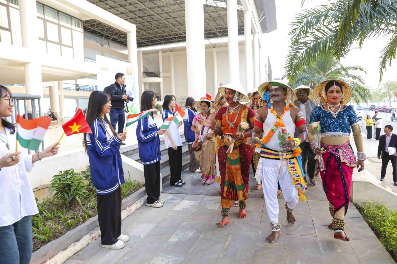 [Photos] India and Vietnam Unite in Friendship Festival 2024