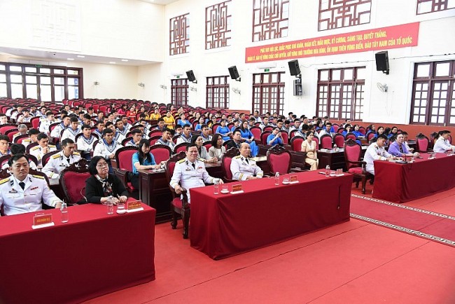 Women's Union of An Giang Celebrates the History of Vietnam People's Army