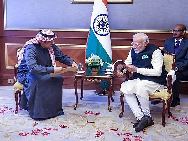 PM Modi meets President of Kuwait Heritage Society, praises works of preserving India-Kuwaiti artefacts