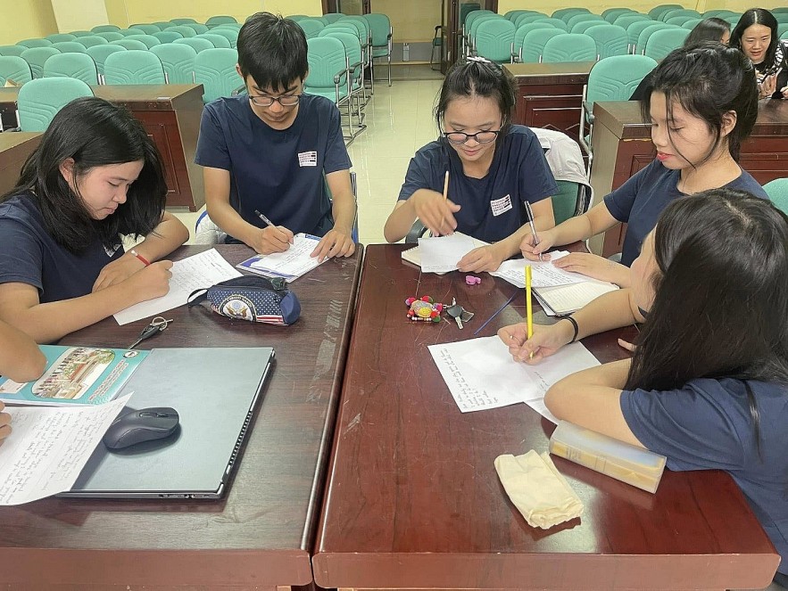 Students in Thanh Hoa get More Opportunities for English Scholarships