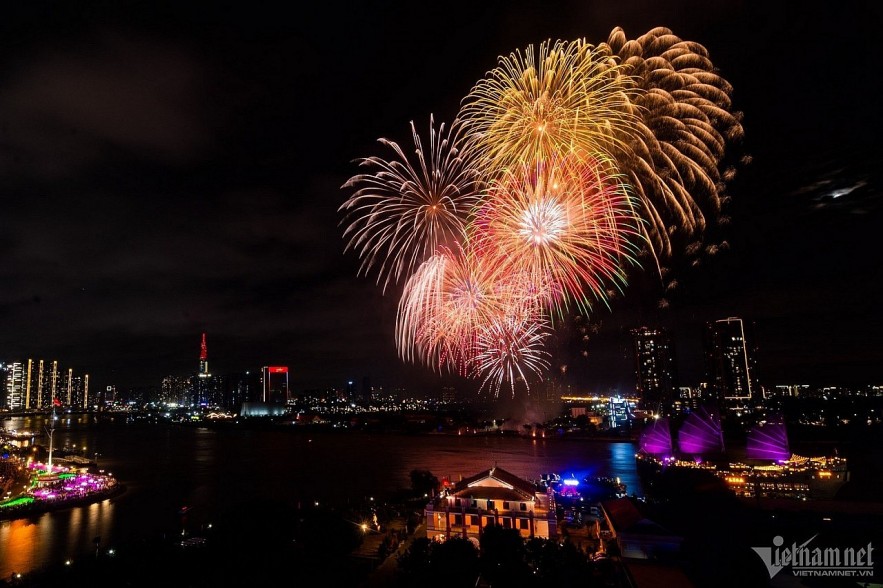 The high-altitude fireworks display will take place at the Saigon River Tunnel in Thu Duc City. Photo: Nguyen Hue