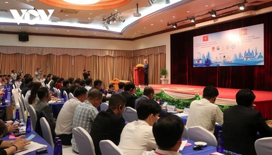 Forum Discusses Way to Expand Vietnam-Cambodia Cooperation in Digital Economy