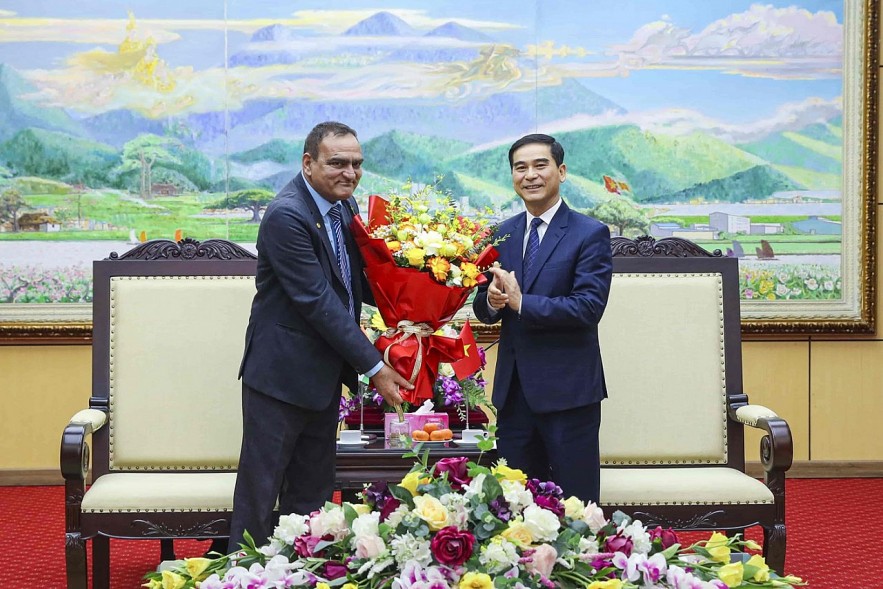 Strengthening Cooperation Between Vinh Phuc Province and Indian Localities