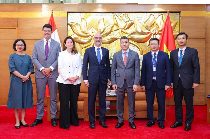 Vietnam - Canada Strengthens Cultural, Artistic and People-to-people Cooperation