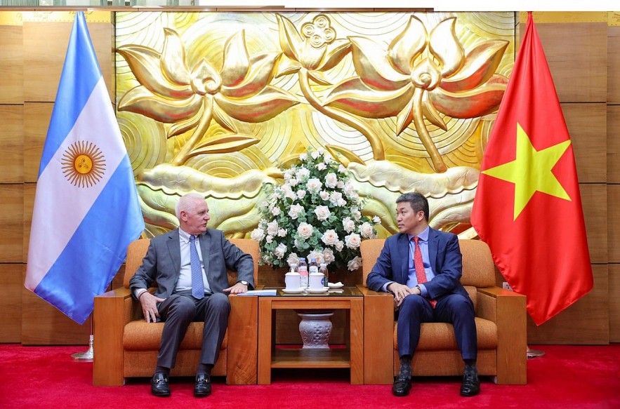 VUFO, Argentine Embassy Discuss Vietnam - Argentina Cooperation Potential