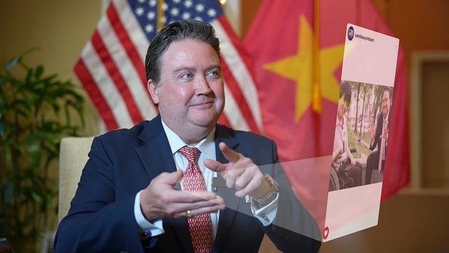 US Ambassador Sends New Year Greetings in Vietnamese, Praises Bilateral Ties