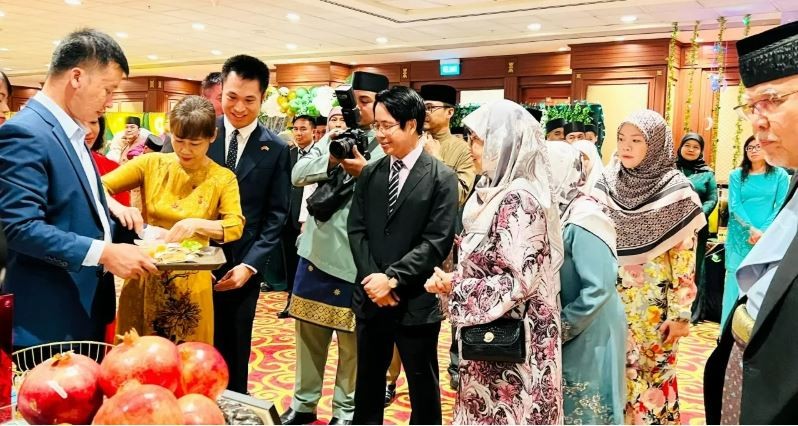 Vietnam, Brunei Deepens People-to-People Ties in 2024