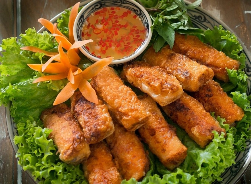 Vietnamese fried spring rolls (Chả giò) are one of the world’s best rated fried-dishes. (Photo: Internet)