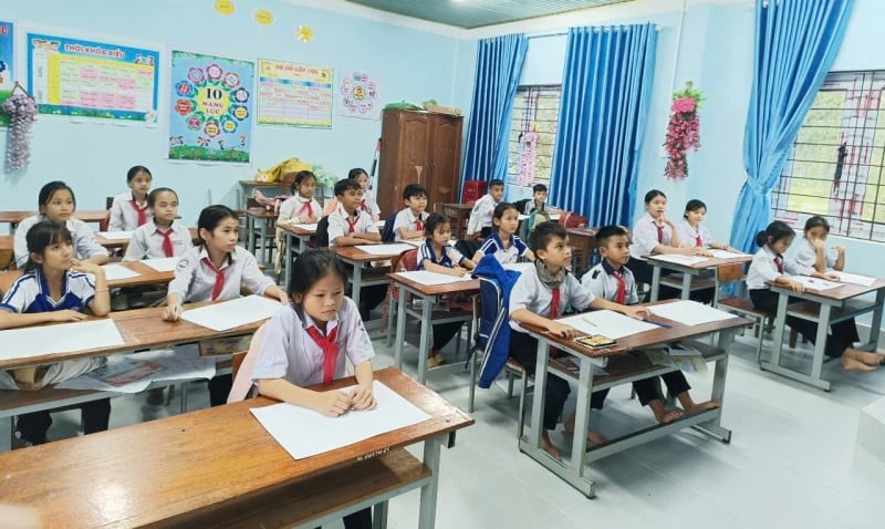 KFHI Supports Quang Nam in Building Functional Rooms for Phuoc Hoa School