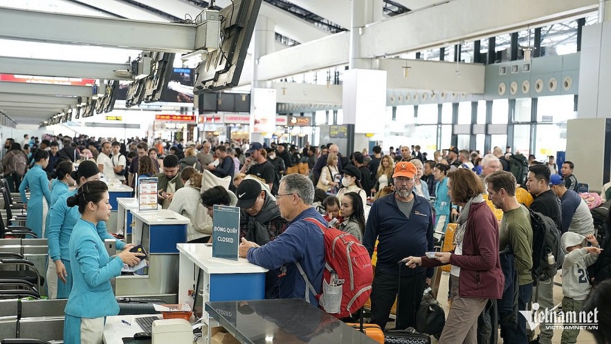 Passenger traffic at Noi Bai International Airport is expected to increase significantly in the coming days. Photo: N. Ha