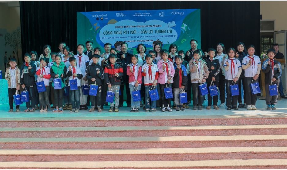 ChildFund Vietnam Assist Disadvantages Students in Hoa Binh