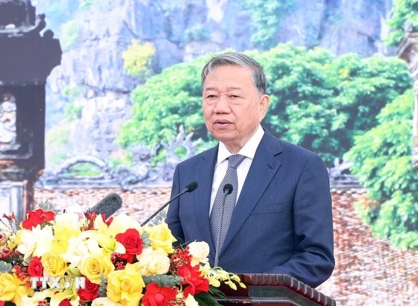 Party Chief Attends Launch of Spring Tree Planting Festival in Ninh Binh