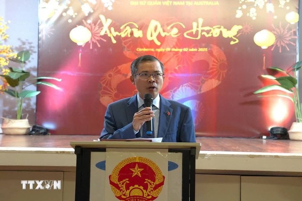 Vietnamese Ambassador to Australia Pham Hung Tam spoke at the meeting. (Photo: VNA)