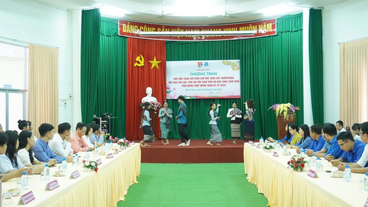 Vietnamese, Lao, Cambodian Students Enhance Solidarity, Mutual Understanding