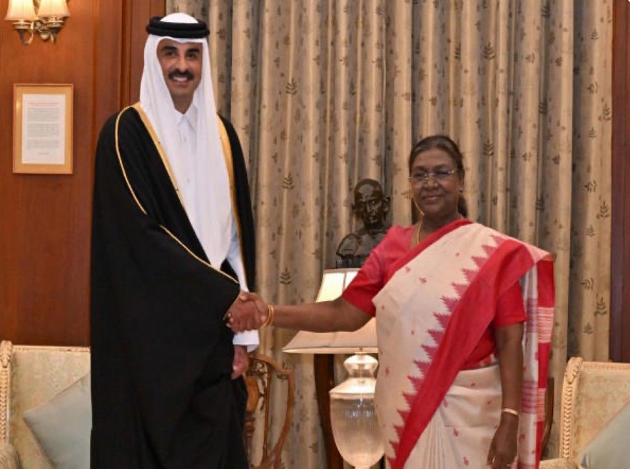 President Droupadi Murmu received Sheikh Tamim Bin Hamad Al Thani, Amir of the State of Qatar at Rashtrapati Bhavan (Photo/X@rashtrapatibhvn) © Provided by Asian News International (ANI)