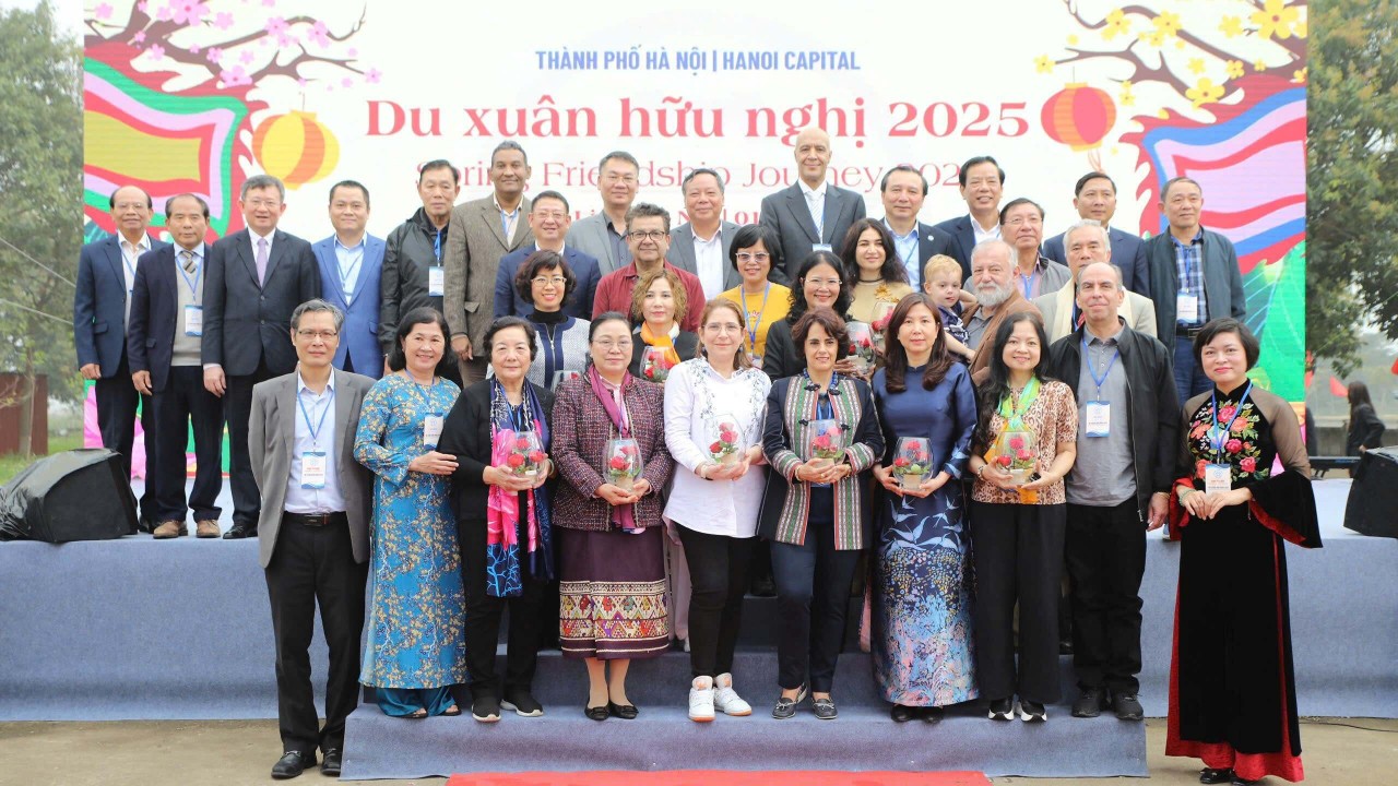 More Than 400 International Delegates Participate In The Friendship Spring Tour In Hanoi