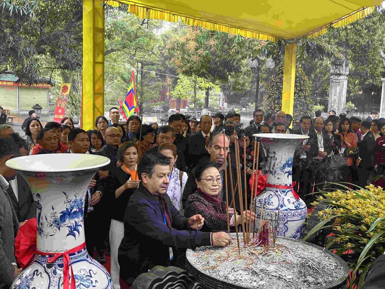 More Than 400 International Delegates Participate In The Friendship Spring Tour In Hanoi