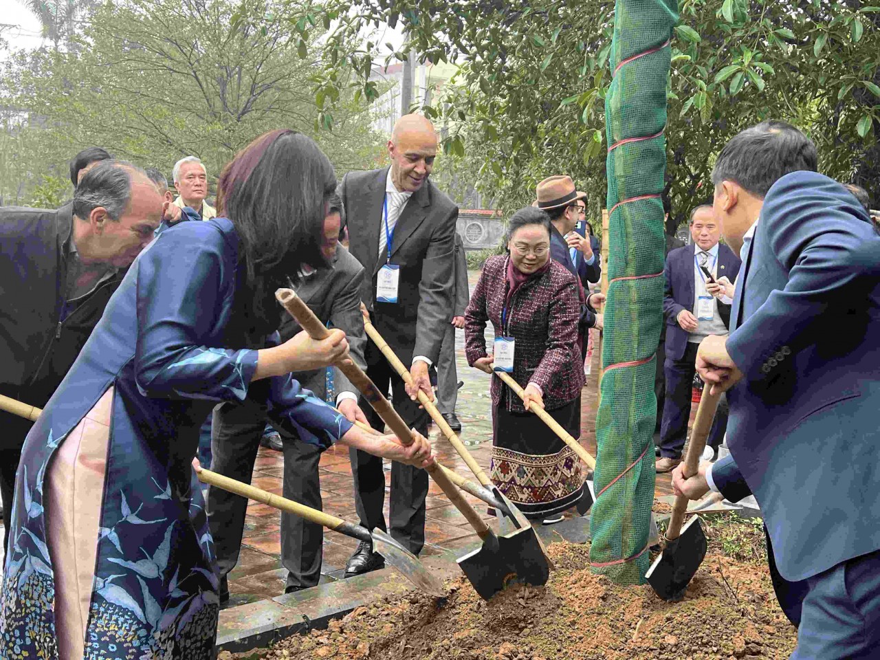 More Than 400 International Delegates Participate In The Friendship Spring Tour In Hanoi